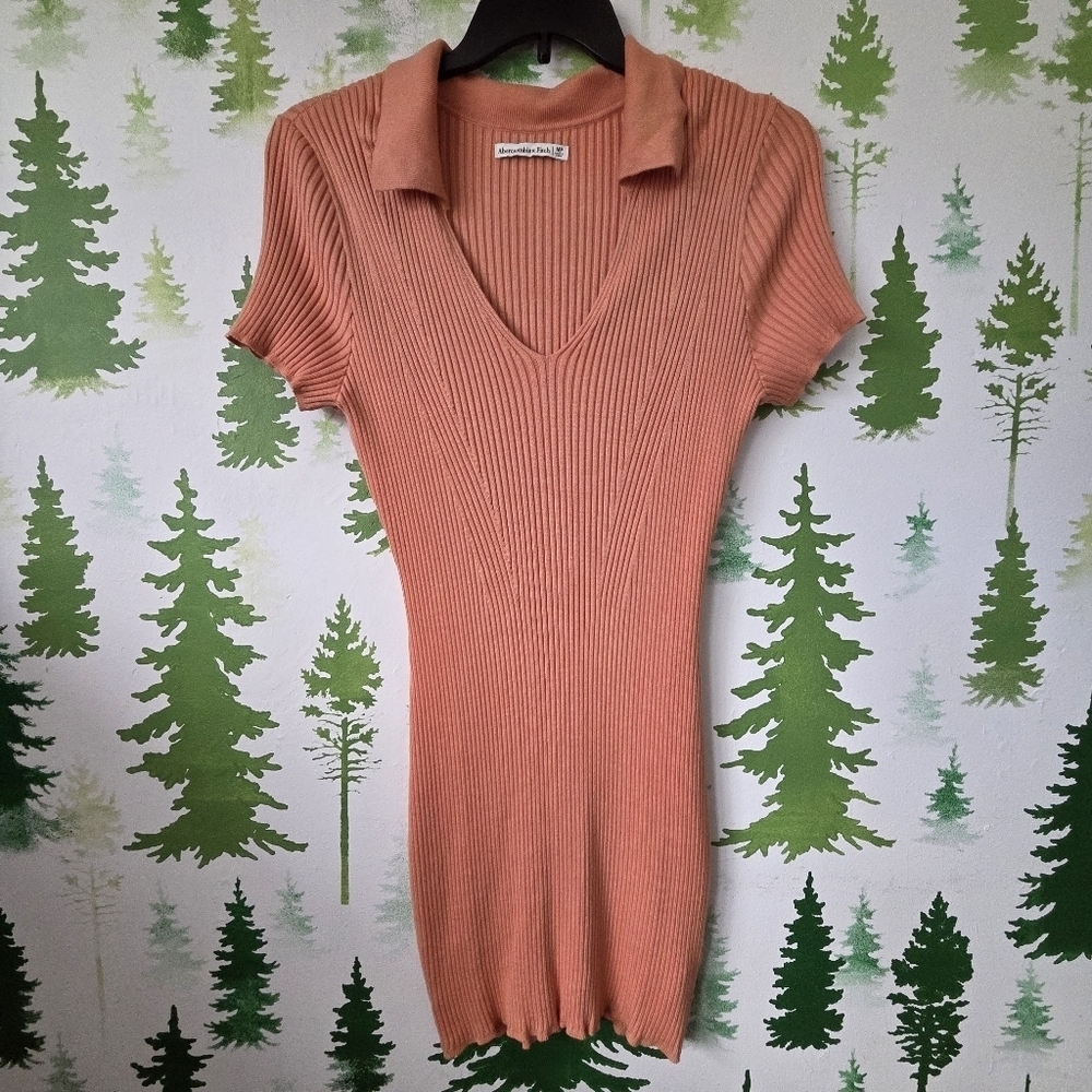 Ribbed V-Neck Knit Abercrombie & FitchMini Dress in Peach